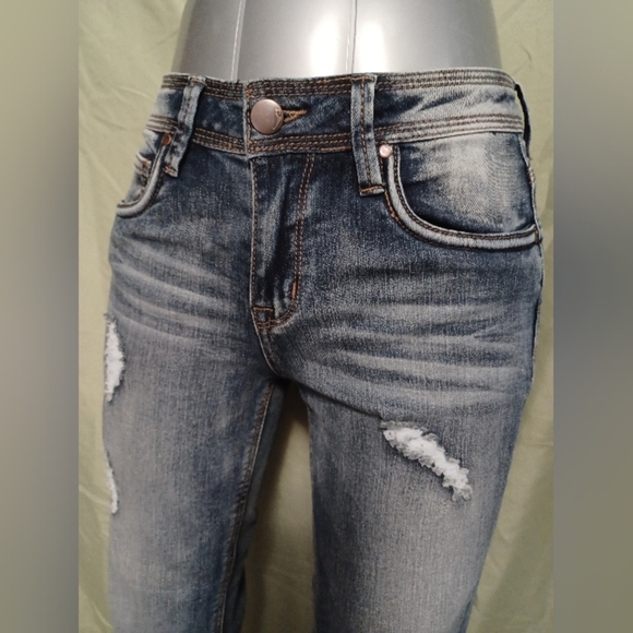 🍒 Dollhouse Charley Distressed Skinny Jeans - Picture 4 of 9